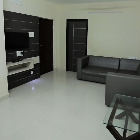 Hotel Moonlight Residency à Tiruchirappalli Extérieur photo