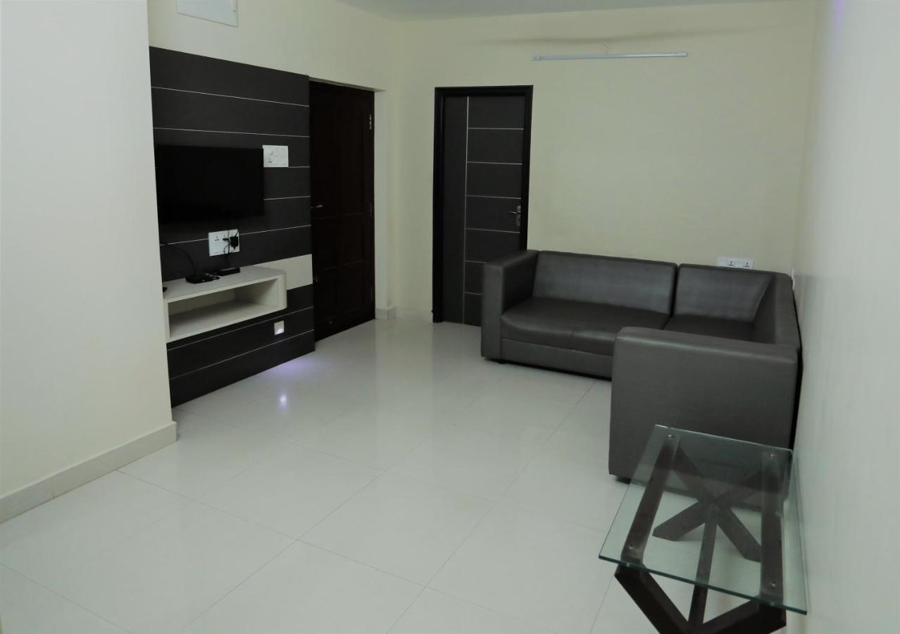 Hotel Moonlight Residency à Tiruchirappalli Extérieur photo