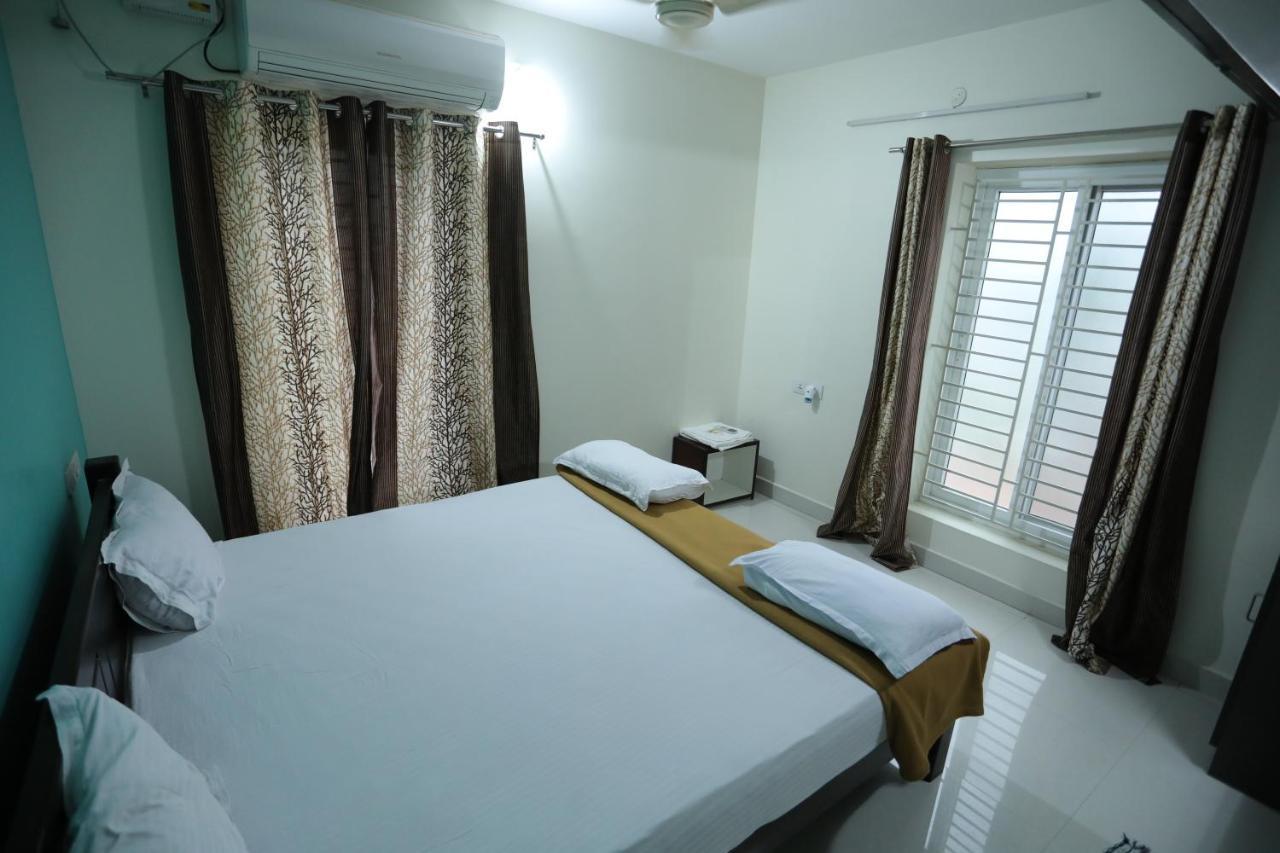 Hotel Moonlight Residency à Tiruchirappalli Extérieur photo