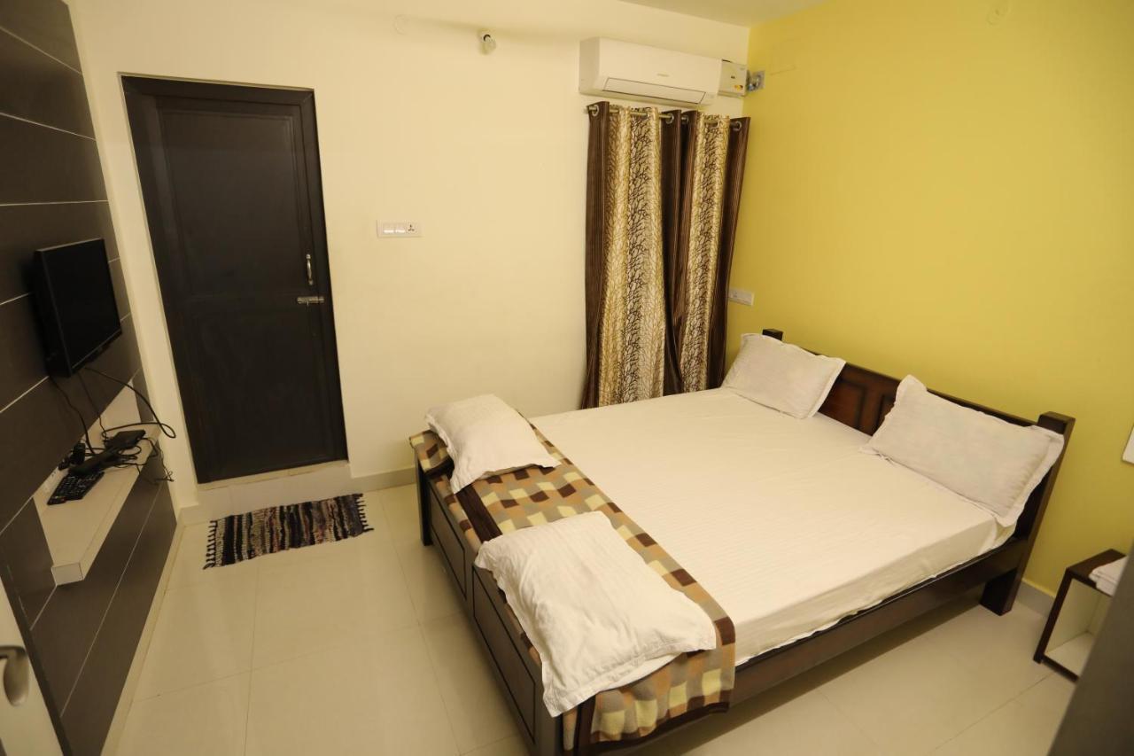 Hotel Moonlight Residency à Tiruchirappalli Extérieur photo